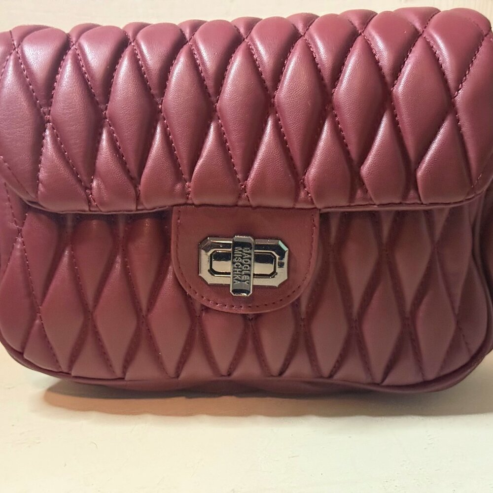 NWT - Badgley Mischka -Mini quilted messenger bag
